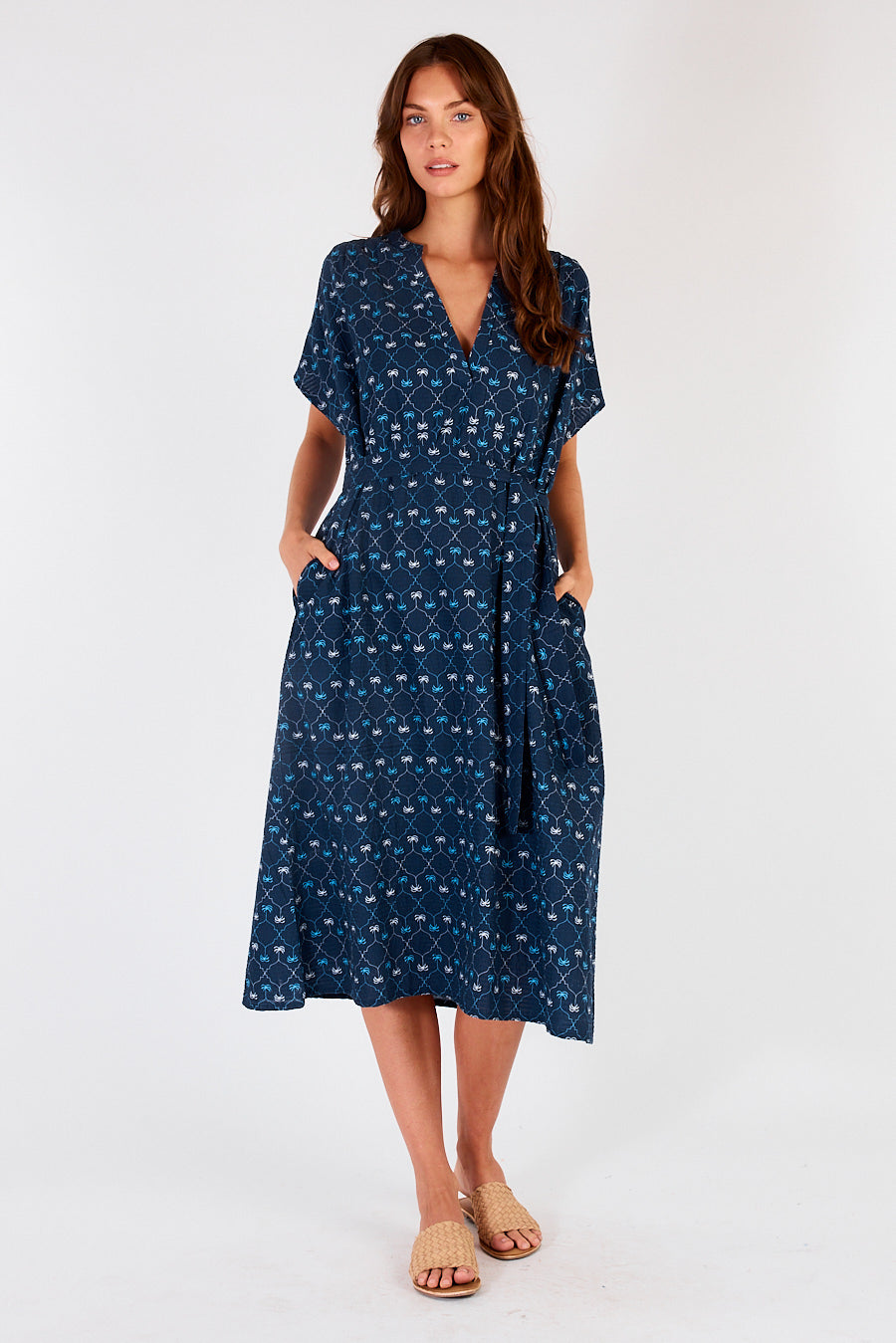itami-jonson-capped-sleeve-midi-almera-blue_2.jpg
