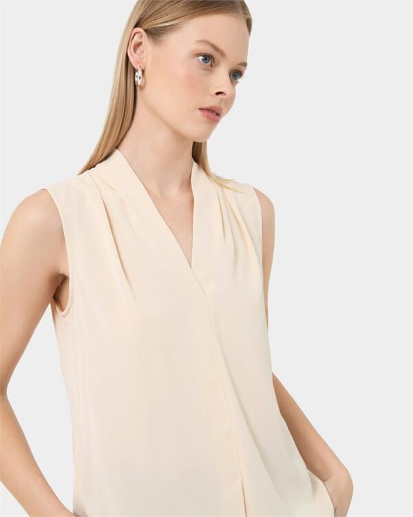 FORCAST Alivia 2 V-neck Top