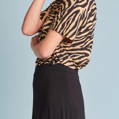 TANI SAHARA IVY SWING TEE