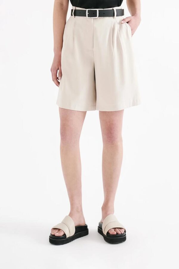 Nude Lucy Womens Kit Tailored Short Cream Size Xs