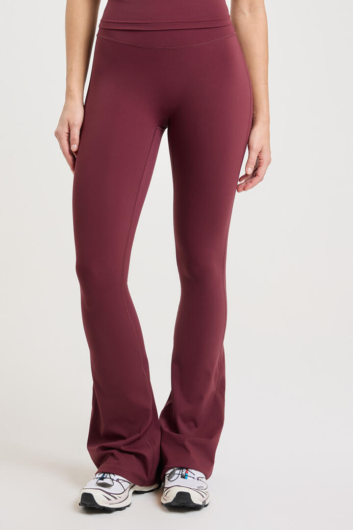 Leelo Active Sculpt Flare Leggings Cherry Cola - Miss Nelly