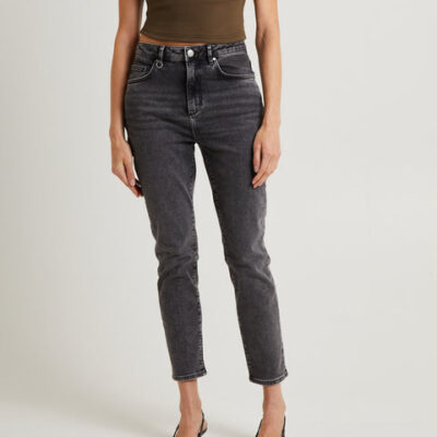 Neuw Lola Mom Jeans Forum Black