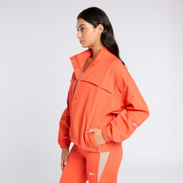 Reebok Active Collective Skystretch Woven Jacket Dynamic Red - Image 2