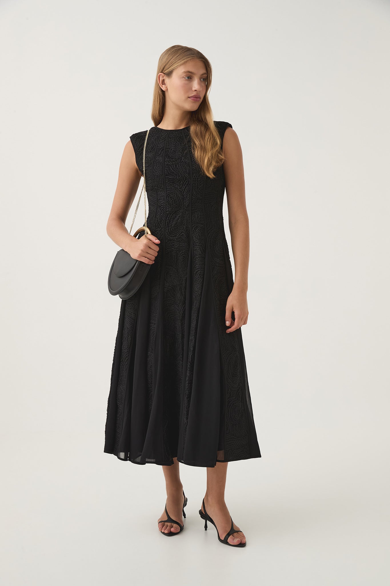 24AW5156_BLK_5.jpg