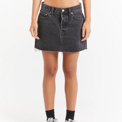 Levis Icon Skirt Size AU 6 / W 24" There's A Storm Coming
