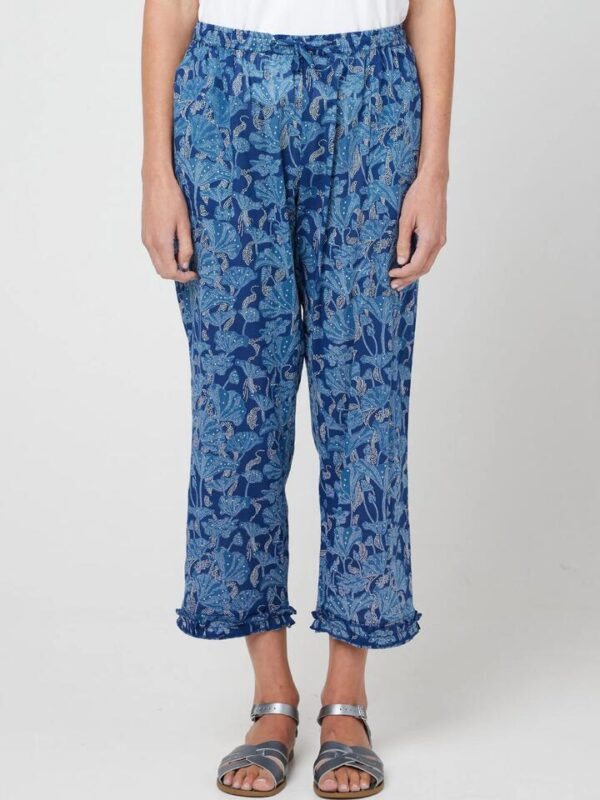 Cake Capri Ruffle Pant
