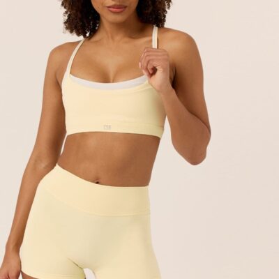 CSB Form Invisible Scrunch Shorts 4"