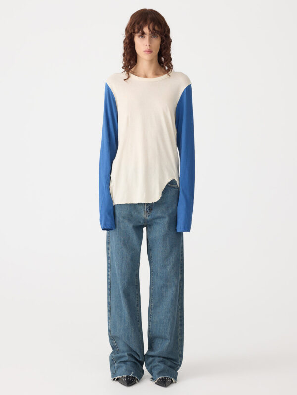 BASSIKE Contrast Scoop Hem Long Sleeve T-Shirt