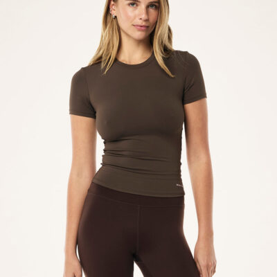 P.E Nation Global Foundation Short Sleeve Tee In Espresso