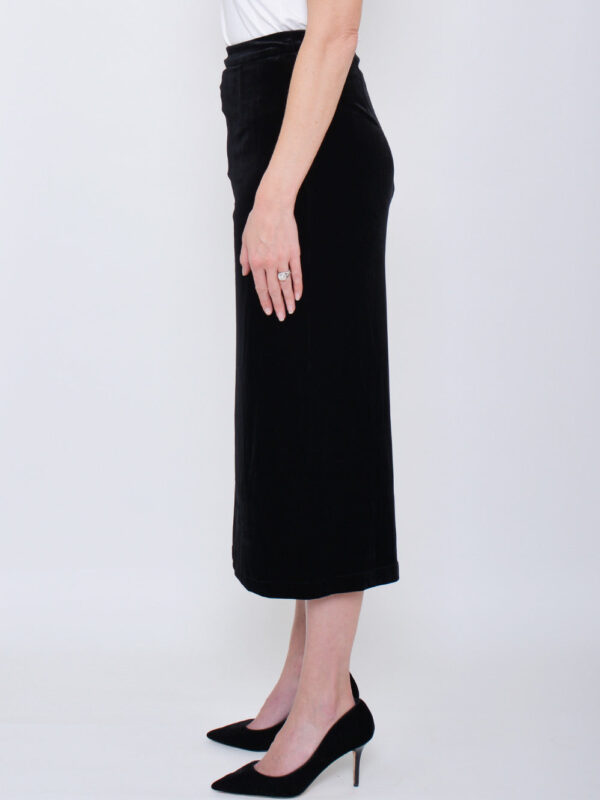 Yeltuor X Hansen & Gretel Daylan Velvet Skirt - Image 2