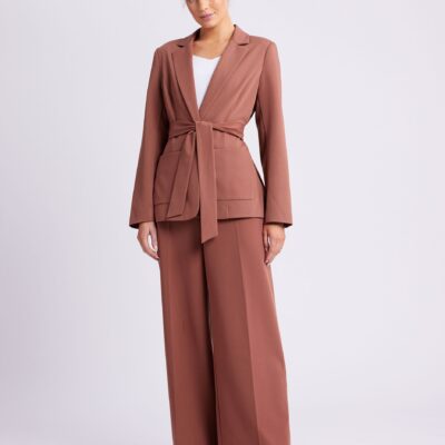 REVIEW Courtney Blazer