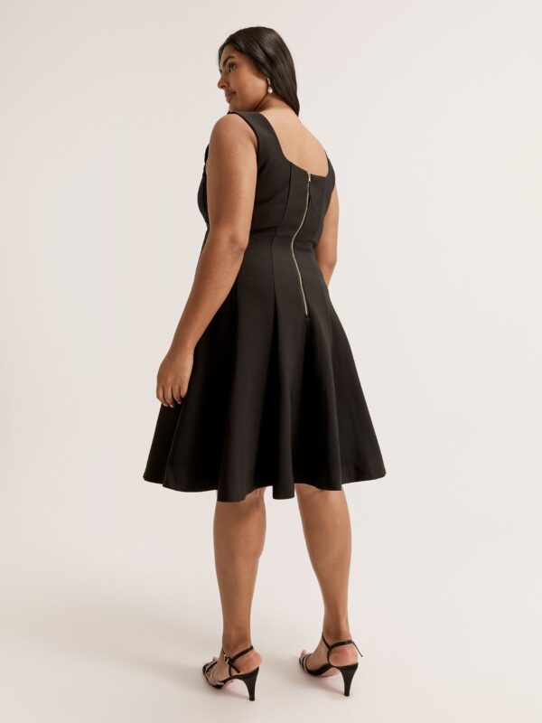 REVIEW Barcelona Flippy Dress - Image 4