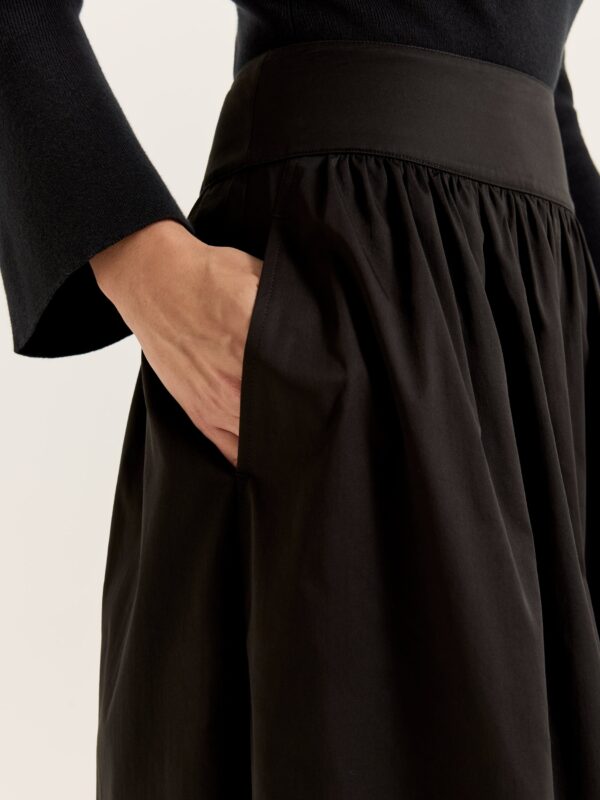REVIEW Tashi Skirt - Image 3
