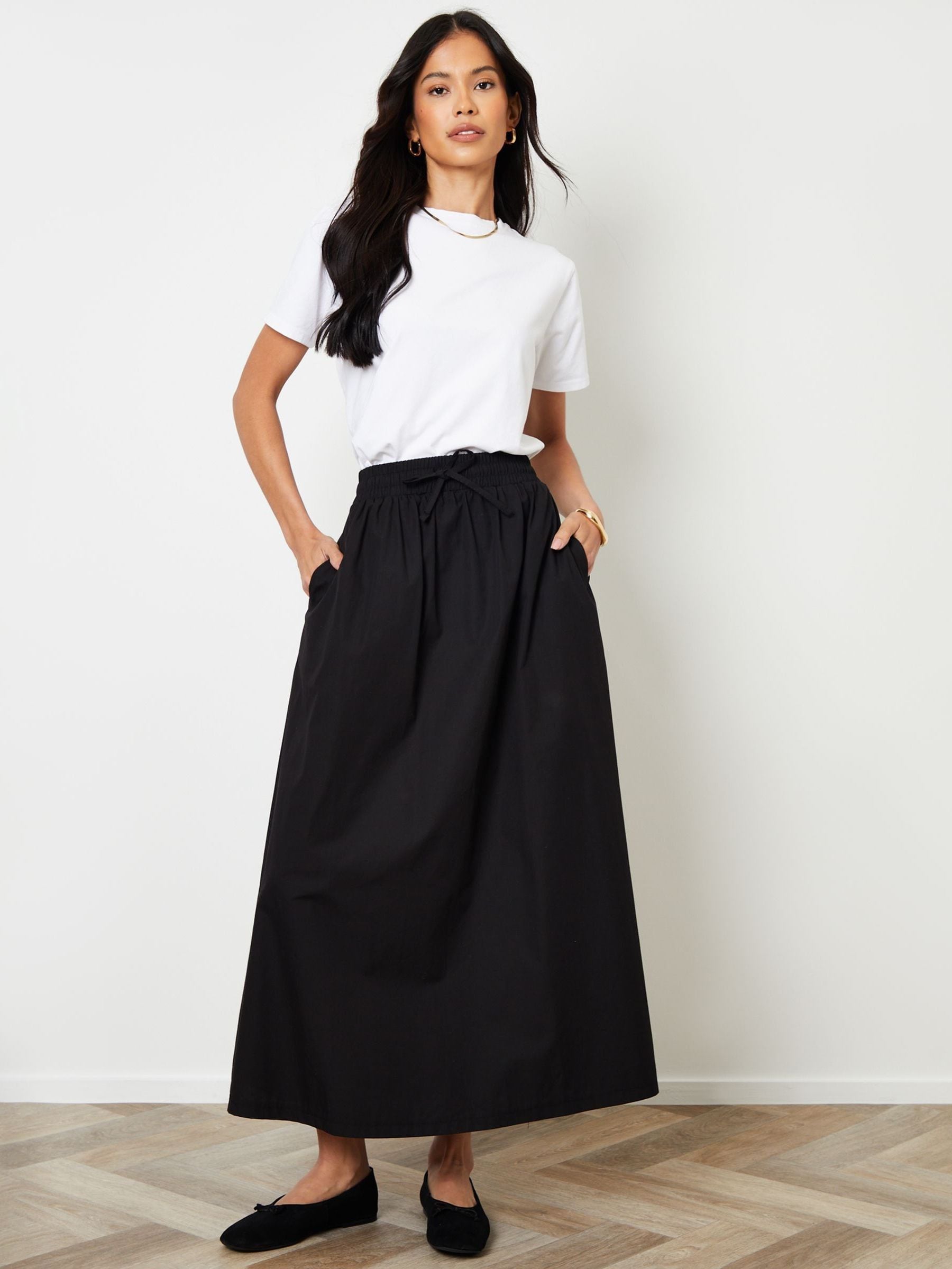 Threadbare Black Cotton Poplin Tie Waist Skirt with Pockets Threadbare Black Cotton Poplin Tie Waist Skirt with Pockets
