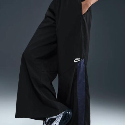 Nike Women's Nike Sportswear Wide-Leg Woven Trousers