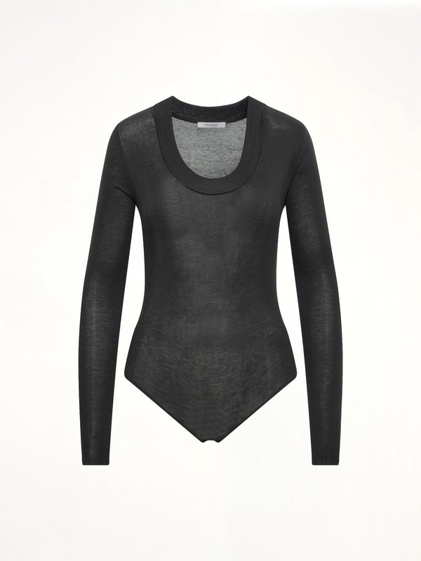 260218_Marais_IM_WOMEN_CLOTHING_T_SHIRTS_LONG_SLEEVE_Circle_Neck_Bodysuit_in_Black_S_ENTSS26349_ESSS26BO01241_0015_32649_2_62244e2f-8620-4cfe-9720-04c913e86813.jpg