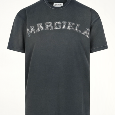 Maison Margiela Faded Logo Relaxed Fit T-shirt in Black / Xs