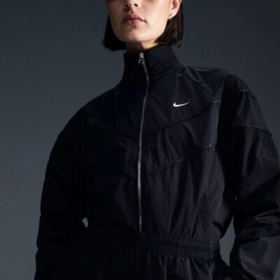 Nike Women's Loose UV Woven Full-Zip Jacket Size S Black/White