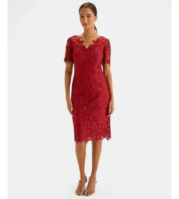 Review Admire Lace Dress