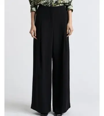 Cue Crepe Wide Leg Pant