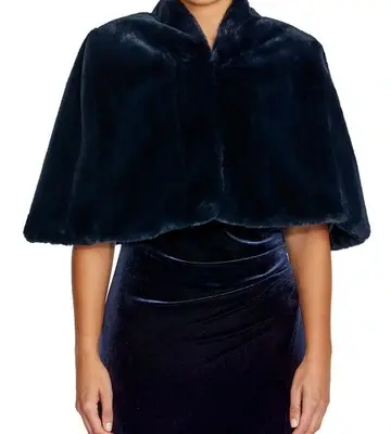 Anthea Crawford Gia Stole
