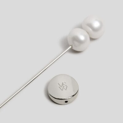 Viktoria & Woods V&W Pearl Pin Brooch — SILVER - Image 2