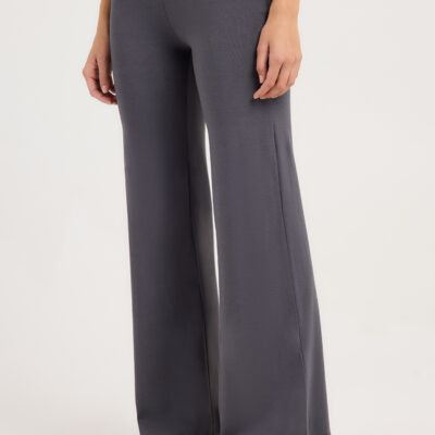 Pinky & Kamal Full Length Yin Flare