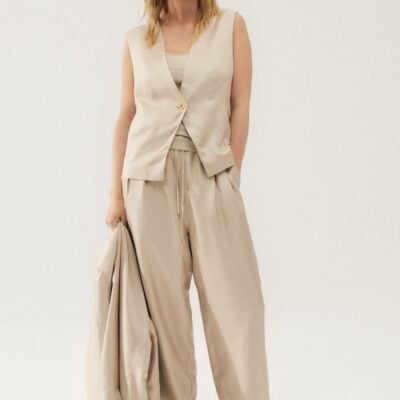 Silk Laundry Twill Slouch Vest Hazelnut - Image 2