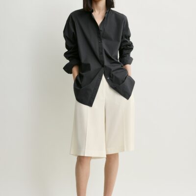 Toteme Wide tailored shorts ecru - Image 1