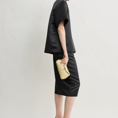Toteme Mini T-lock leather clutch champagne - Image 2
