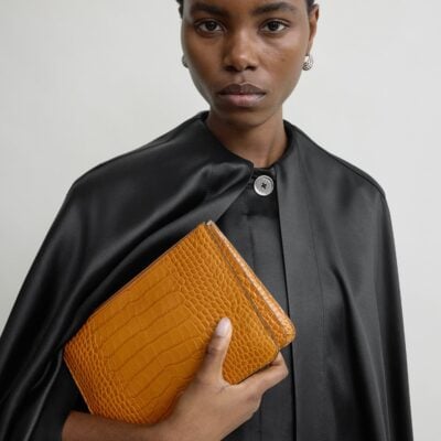 Toteme Threefold croco-embossed clutch tangerine - Image 2