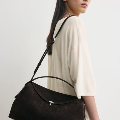 Toteme T-lock suede top handle espresso - Image 2