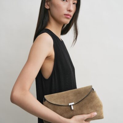 Toteme T-lock suede clutch tobacco - Image 2
