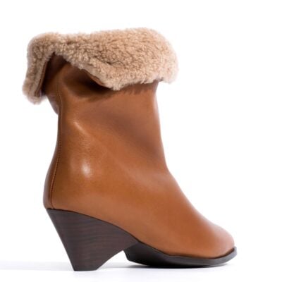 Anonymous Copenhagen Vully 50 triangle lamb shearling Vegetal soft calf Cinnamon — 35 - Image 2