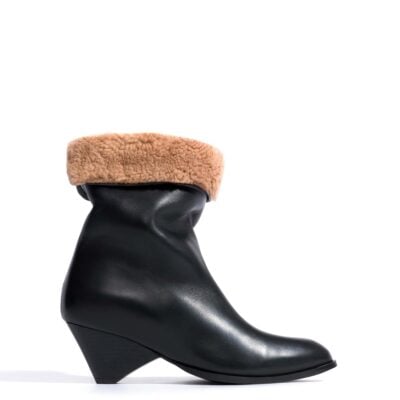 Anonymous Copenhagen Vully 50 triangle lamb shearling Soft calf Black — 35 - Image 1