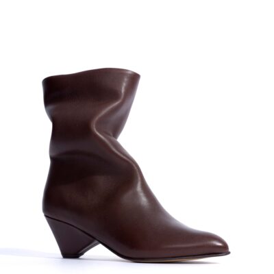 Anonymous Copenhagen Vully 50 triangle Vegetal soft calf Coffee brown — 35 - Image 2