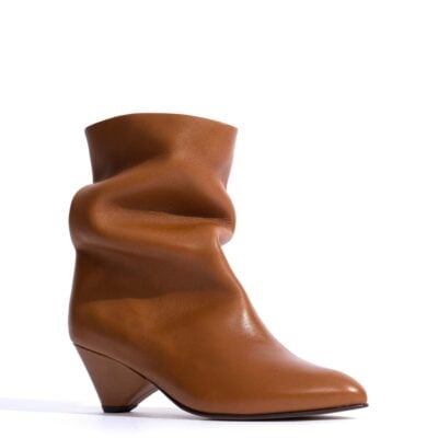 Anonymous Copenhagen Vully 50 triangle Vegetal soft calf Cinnamon — 35 - Image 2