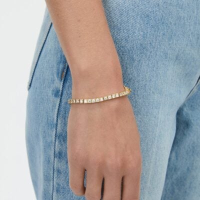 Camilla and Marc Sloane Bracelet — gold - Image 2