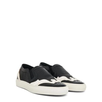 Givenchy Low Skate Sneaker in Black/white Black / 38