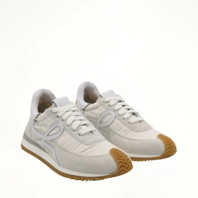 Loewe Flow Runner Sneaker in White / 35
