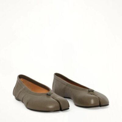 Maison Margiela Tabi New Ballerina in Cold Brown / 35