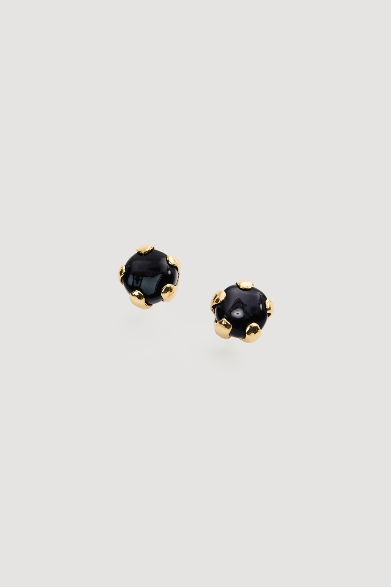 Aje Dusk Resin Stud - Image 1