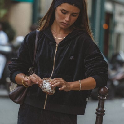 Araminta James AJ Velour Hoodie Noir - Image 1