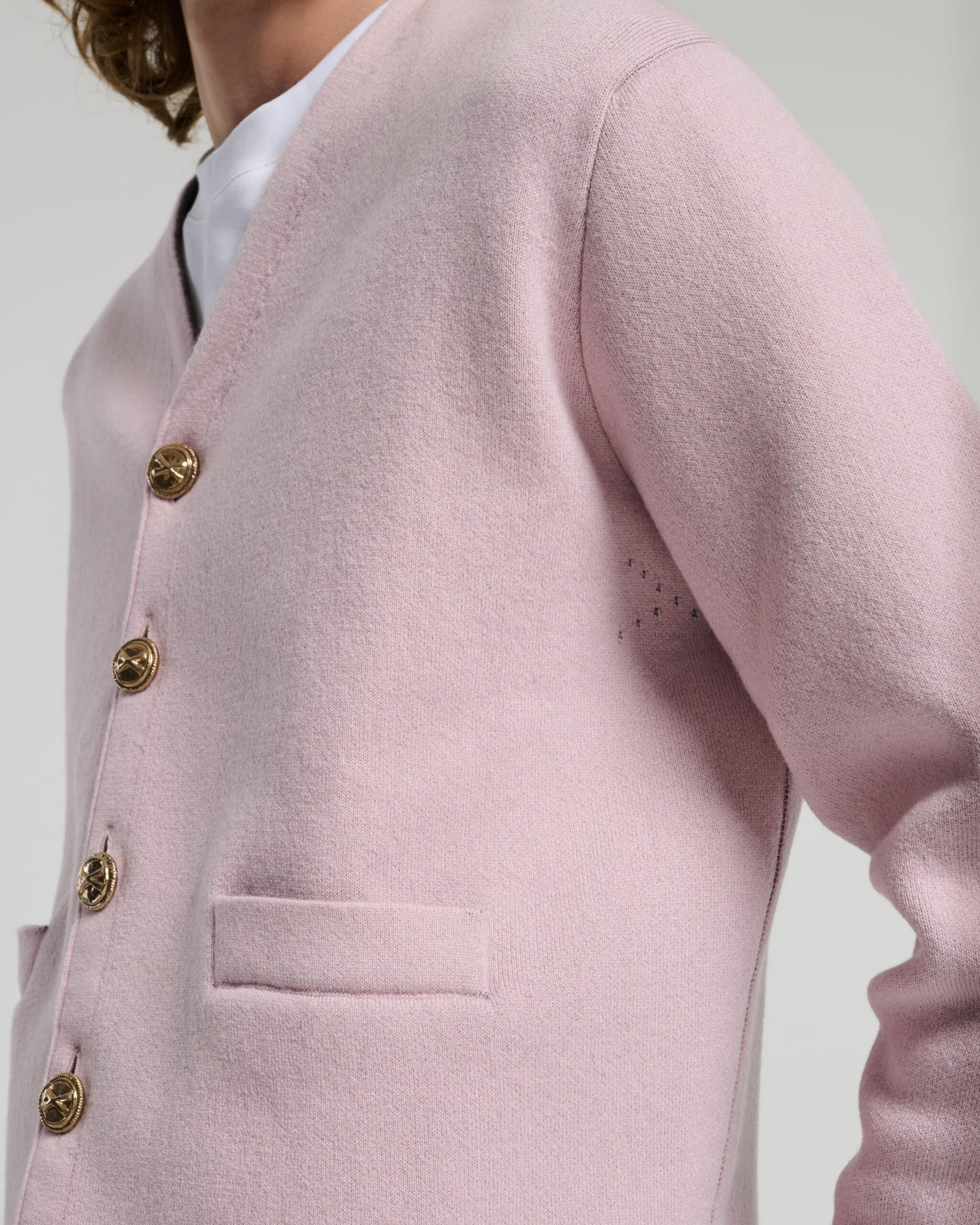 Barrie V-neck Cardigan in Cashmere and Wool - Image 2