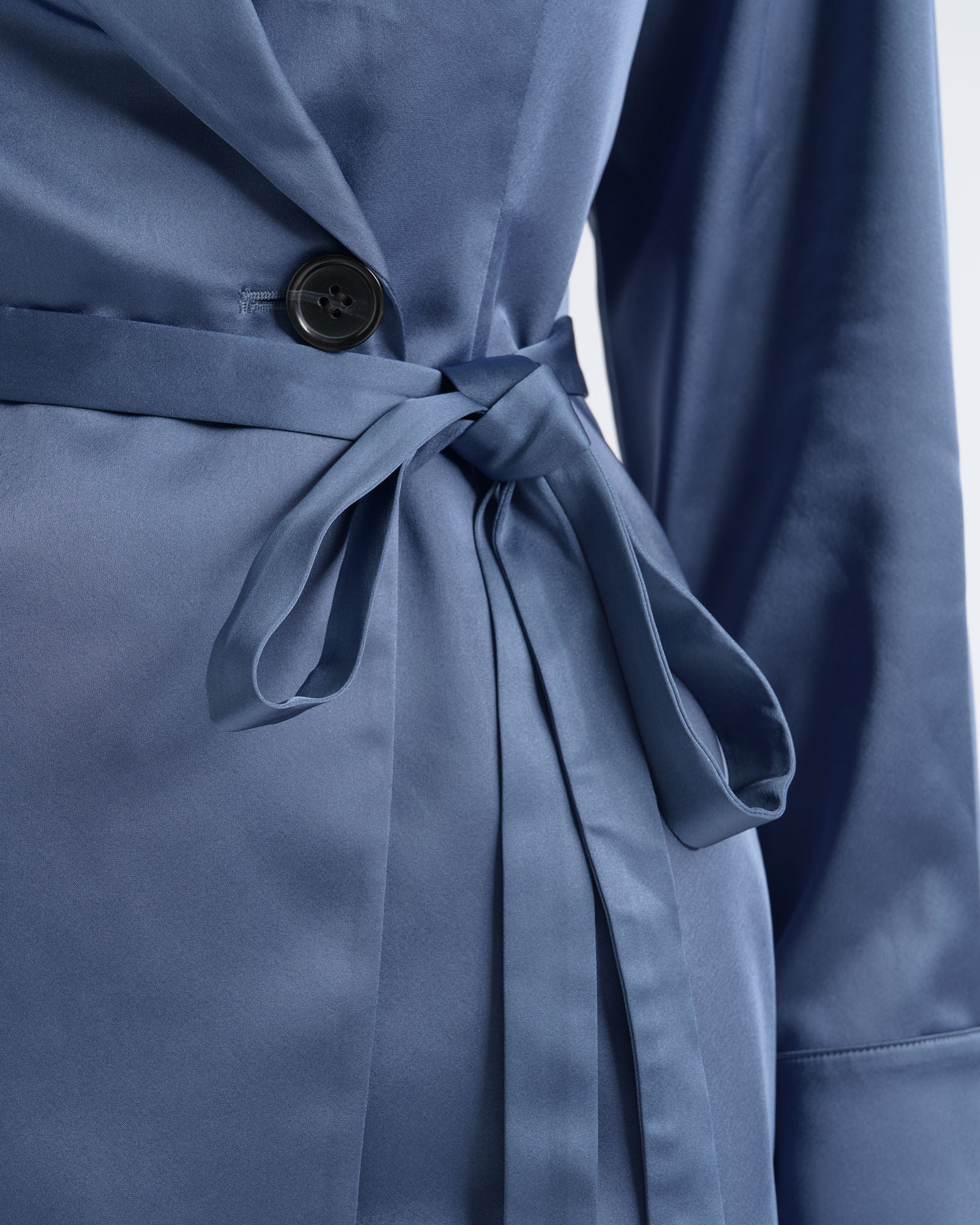 MNCUE260826054018027_3 Cue Satin Tie Belt Shirt - Image 3