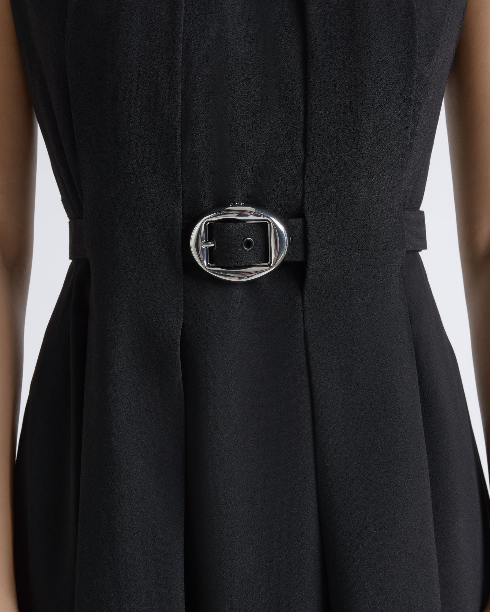MNCUE260826054018037_3 Cue Recycled Crepe Sculpted Midi Dress - Image 3