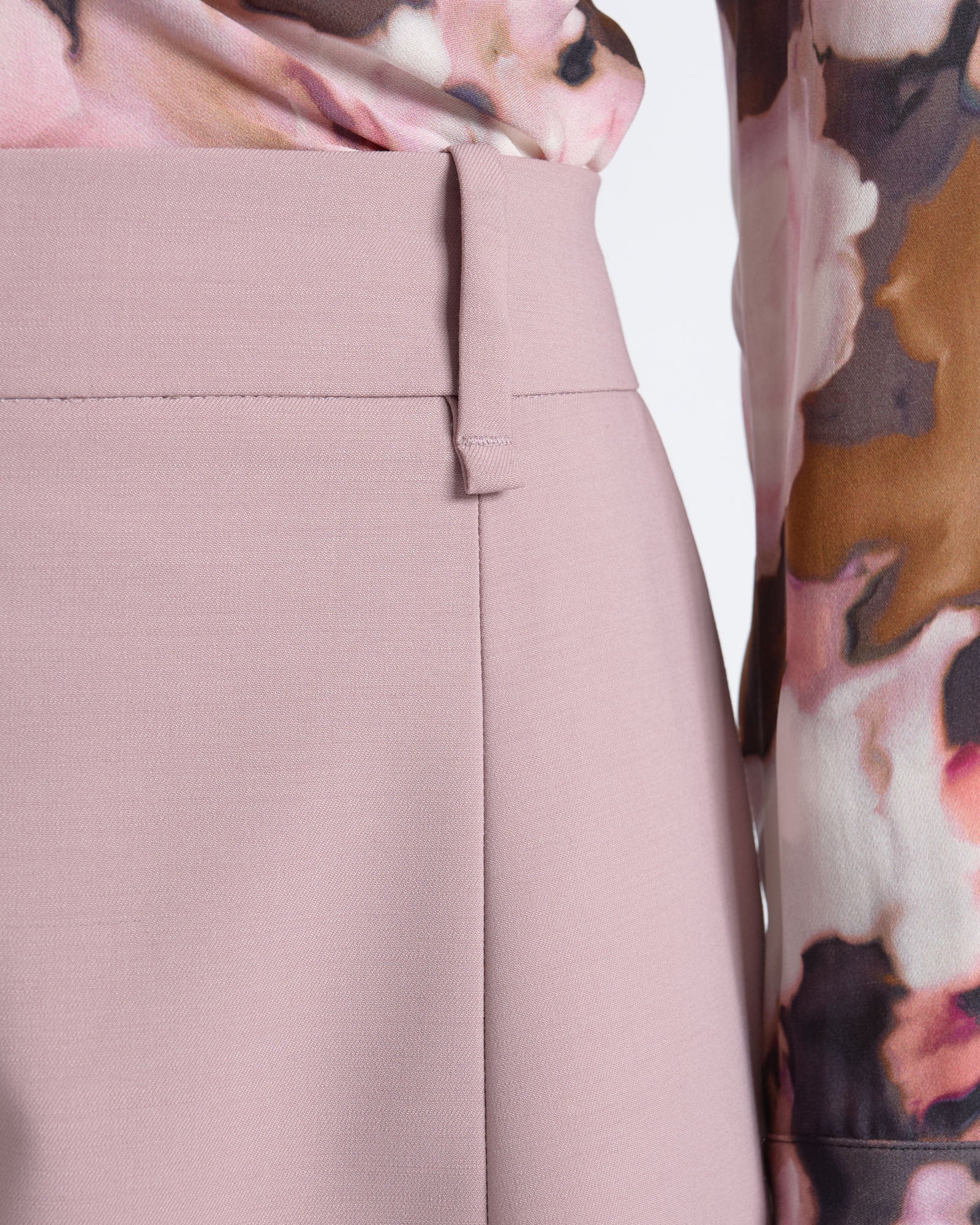 MNCUE260826054018049_3 Cue High Waisted Barrel Leg Pant - Image 3