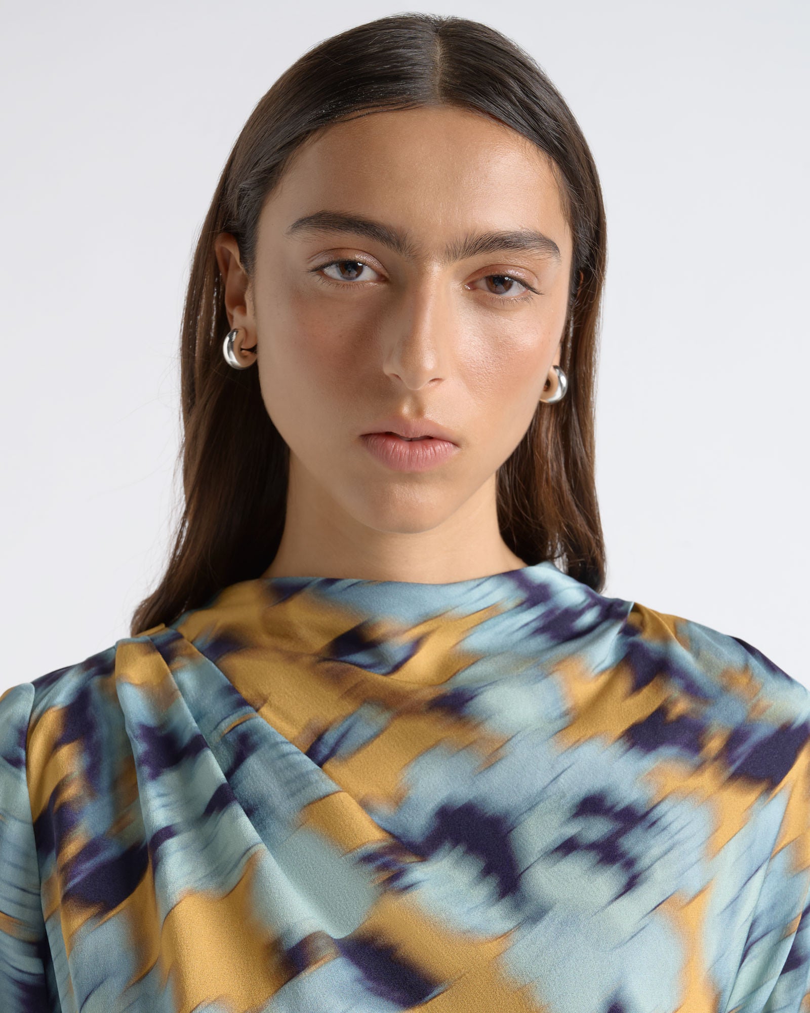 MNCUE260826054018079_3 Cue Blurred Floral Gathered Dress - Image 3