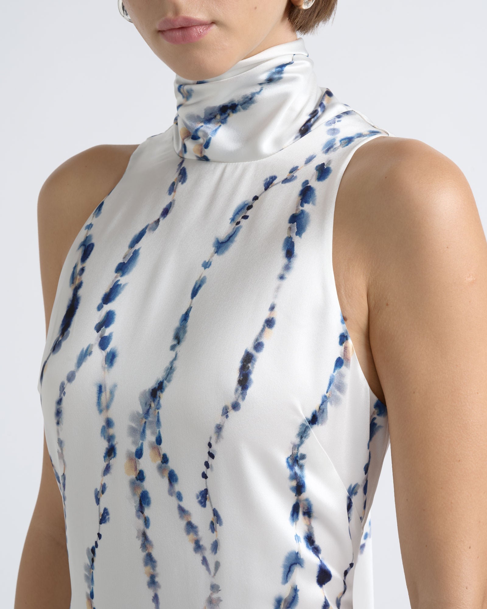 MNCUE260826054018084_3 Cue Abstract Print Column Maxi Dress - Image 3