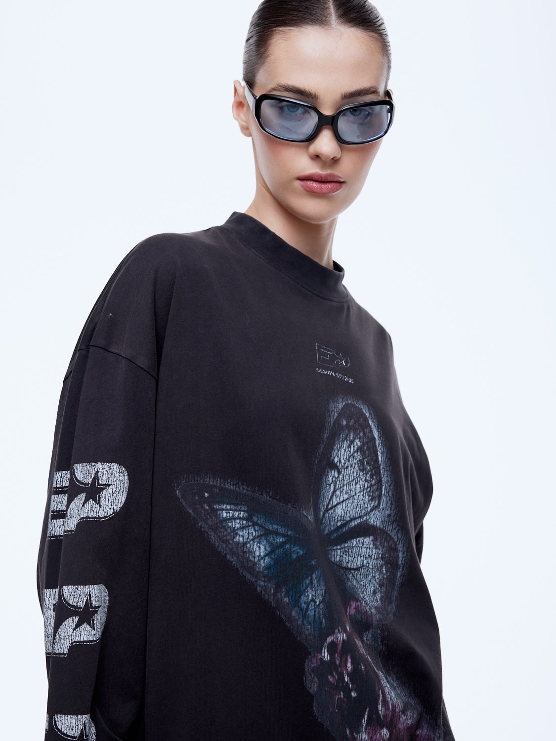 MNENP170826005234007_2 Ena Pelly Butterfly Tee Dress - Image 2